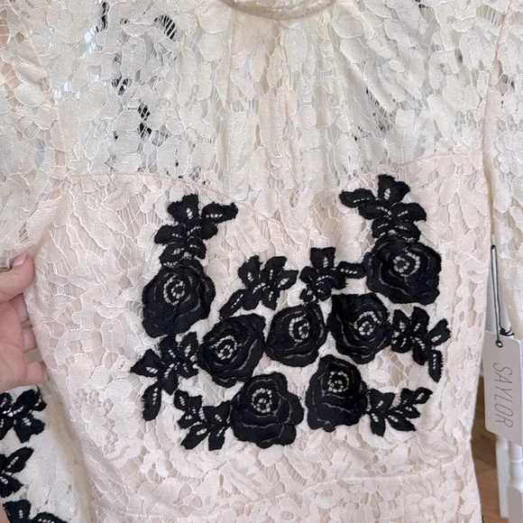 Saylor Ivory lace with Black Appliqué Romper, S - Picture 2 of 8